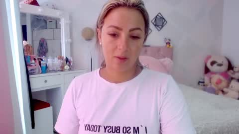 Snapshot of yokiko_daring chatting on 12/23/24, 03:01 yokiko online show from 12/23/24, 03:01