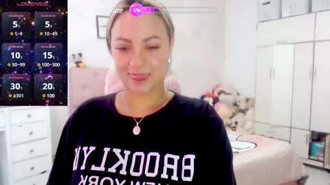 Snapshot of yokiko_daring chatting on 01/22/25, 10:15 yokiko online show from 01/22/25, 10:15