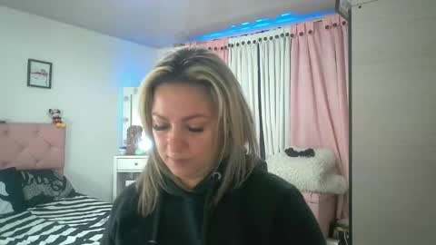 Snapshot of yokiko_daring chatting on 09/12/25, 03:34 yokiko online show from 09/12/25, 03:34