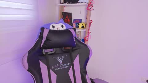 Yommi Winx online show from 11/13/25, 08:19