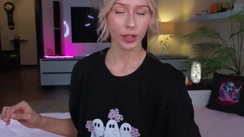  Wilma  online show from 10/31/25, 03:46