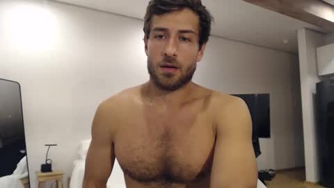 Yoooups online show from 10/18/25, 07:36