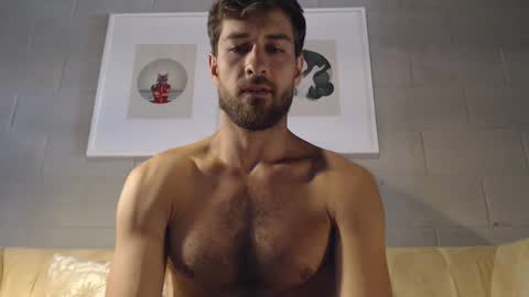 Yoooups online show from 10/31/25, 08:54