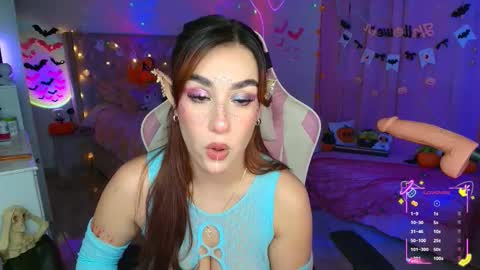 Ana online show from 10/22/25, 05:19