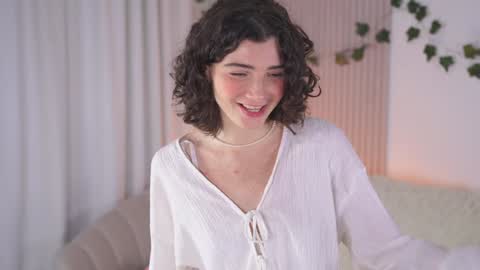 Snapshot of you_fell_in_love chatting on 12/11/24, 07:09 Elizabeth brunette -- Darline blonde online show from 12/11/24, 07:09