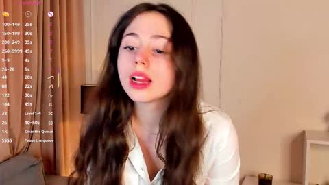 Snapshot of you_fell_in_love chatting on 09/16/25, 09:10 Elizabeth brunette -- Darline blonde online show from 09/16/25, 09:10