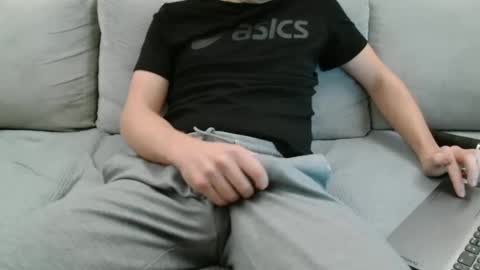 Snapshot of youboyvie chatting on 12/30/24, 05:02 Rob online show from 12/30/24, 05:02
