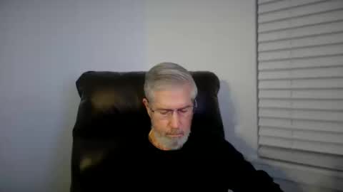 Colorado Guy Straight online show from 10/15/25, 04:23