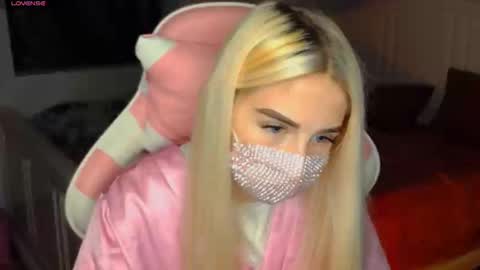 Snapshot of your___barbie chatting on 01/05/25, 09:03 Barbie online show from 01/05/25, 09:03