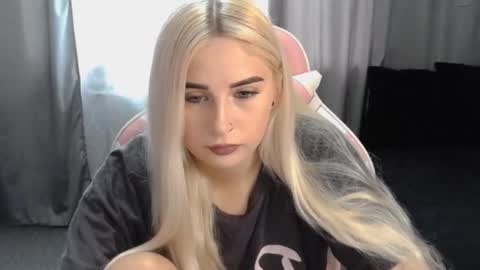 Snapshot of your___barbie chatting on 09/09/25, 12:05 Barbie online show from 09/09/25, 12:05