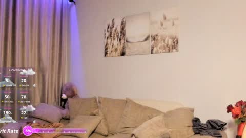 Camilla online show from 11/28/25, 08:22