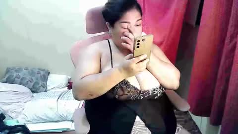 your_big_boobs online show from 09/22/25, 12:18