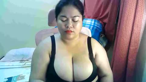your_big_boobs online show from 10/02/25, 12:56