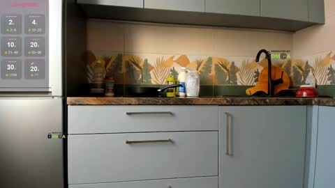 Snapshot of your_dream_alice chatting on 02/22/25, 07:56 Alice online show from 02/22/25, 07:56