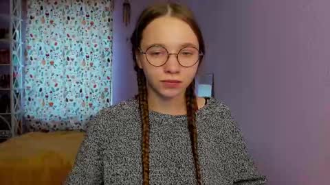 Leslie online show from 02/25/25, 02:00