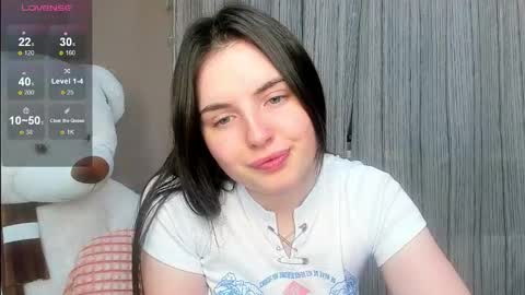 Snapshot of your_little_raccoon chatting on 09/23/25, 05:38 Jenny online show from 09/23/25, 05:38