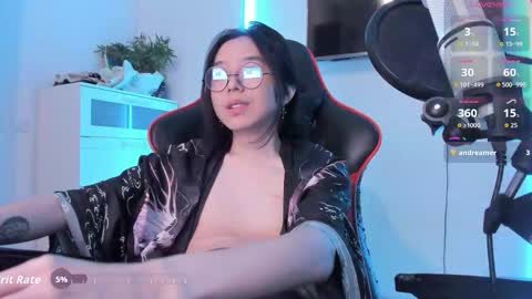 Snapshot of your_little_twink chatting on 11/11/25, 10:32 Han online show from 11/11/25, 10:32