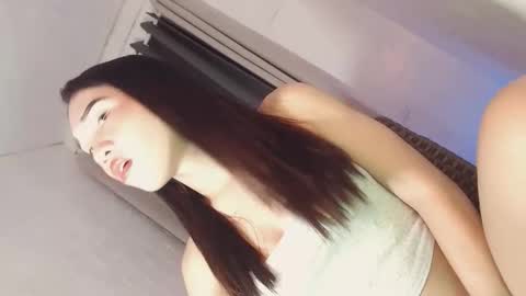 Snapshot of your_luckygirl88 chatting on 10/28/25, 12:47 your_luckygirl88 online show from 10/28/25, 12:47