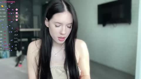 Mia  online show from 01/28/25, 12:32