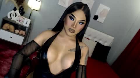 TRICXIEBELLE online show from 10/07/25, 08:00