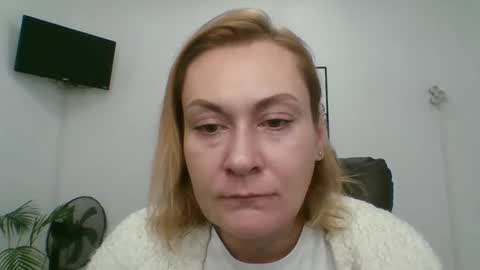 Snapshot of your_ulyana chatting on 10/30/25, 02:07 your_ulyana online show from 10/30/25, 02:07