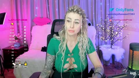 Snapshot of your_wild_amazon_forever chatting on 01/17/25, 02:39 you can call baby Anna my goddess online show from 01/17/25, 02:39