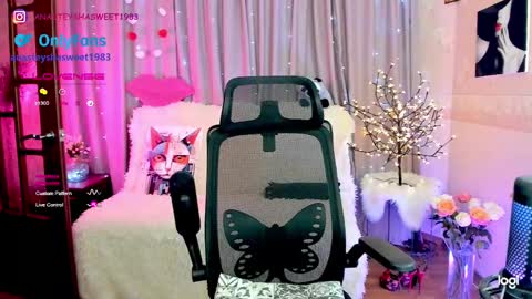 Snapshot of your_wild_amazon_forever chatting on 02/11/25, 06:33 you can call baby Anna my goddess online show from 02/11/25, 06:33