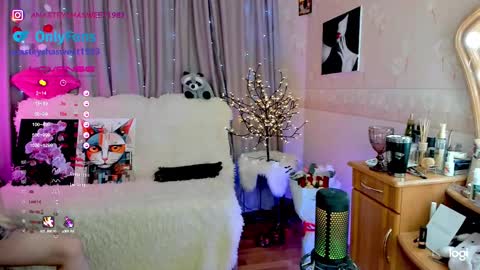 Snapshot of your_wild_amazon_forever chatting on 02/14/25, 01:18 you can call baby Anna my goddess online show from 02/14/25, 01:18