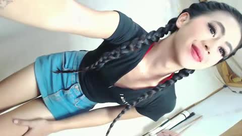 Snapshot of yourbabyriana chatting on 11/11/25, 05:07 Angel online show from 11/11/25, 05:07