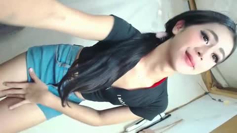 Snapshot of yourbabyriana chatting on 11/14/25, 06:01 Angel online show from 11/14/25, 06:01