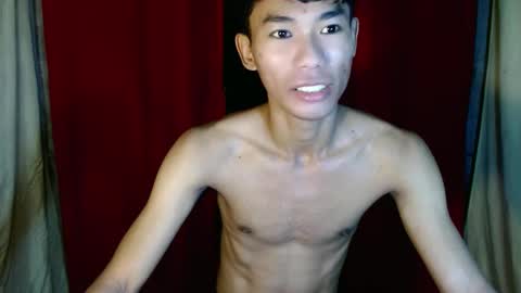 Snapshot of yourdreamboyx chatting on 12/07/24, 05:15 Rence online show from 12/07/24, 05:15