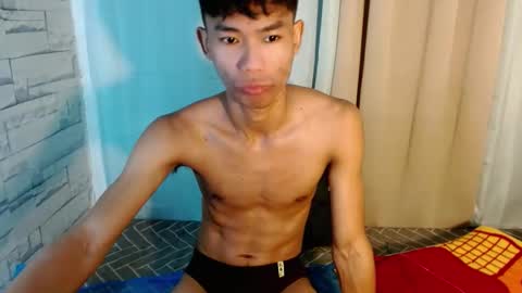 Snapshot of yourdreamboyx chatting on 12/15/24, 06:26 Rence online show from 12/15/24, 06:26