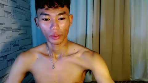 Snapshot of yourdreamboyx chatting on 01/01/25, 07:10 Rence online show from 01/01/25, 07:10