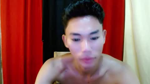 Snapshot of yourdreamboyx chatting on 02/09/25, 01:55 Rence online show from 02/09/25, 01:55