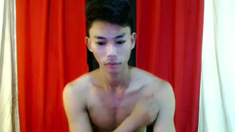Snapshot of yourdreamboyx chatting on 03/04/25, 02:21 Rence online show from 03/04/25, 02:21