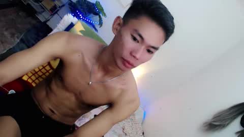 Snapshot of yourdreamboyx chatting on 09/23/25, 02:09 Rence online show from 09/23/25, 02:09