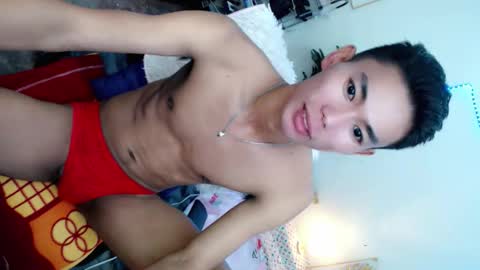 Snapshot of yourdreamboyx chatting on 09/26/25, 11:25 Rence online show from 09/26/25, 11:25