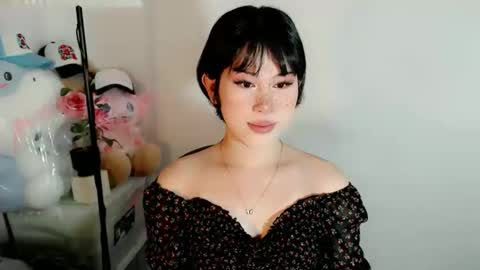 PrettyElla online show from 10/07/25, 02:09