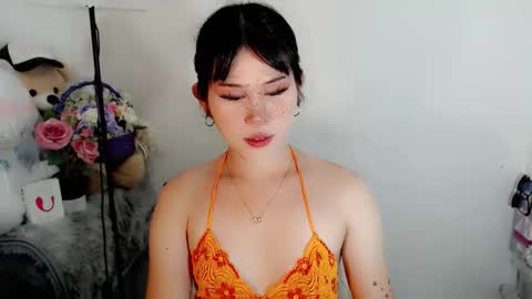 PrettyElla online show from 11/03/25, 05:52