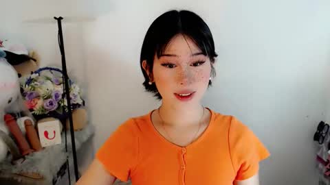 PrettyElla online show from 11/20/25, 01:06