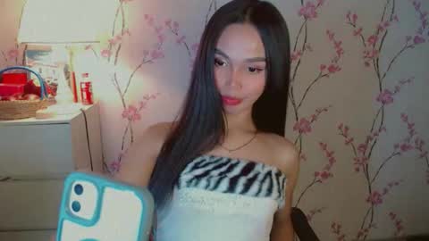 Snapshot of yourfavoratericcie chatting on 09/19/25, 04:14 RICCIE MAE online show from 09/19/25, 04:14