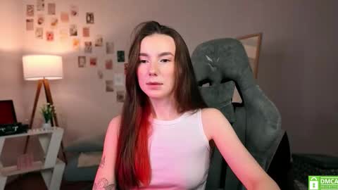 Snapshot of yourfrenchteacher chatting on 11/05/25, 04:34 Chloe online show from 11/05/25, 04:34