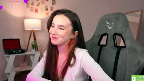 Snapshot of yourfrenchteacher chatting on 11/12/25, 04:46 Chloe online show from 11/12/25, 04:46