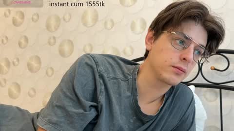 Snapshot of yourhotchristian chatting on 02/02/25, 06:48 Chris online show from 02/02/25, 06:48