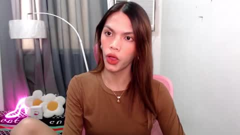 Snapshot of yourhotpatricia69 chatting on 01/05/25, 04:36 patty online show from 01/05/25, 04:36