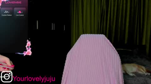 Snapshot of yourlovelyjul chatting on 01/30/25, 05:19 Julia 3 online show from 01/30/25, 05:19