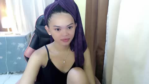 Snapshot of yourlovelytranspinay chatting on 01/21/25, 01:18 your lovely Dina online show from 01/21/25, 01:18