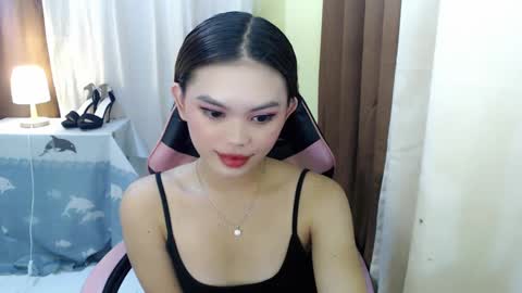 Snapshot of yourlovelytranspinay chatting on 01/31/25, 01:33 your lovely Dina online show from 01/31/25, 01:33