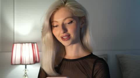 Eva online show from 09/15/25, 10:54