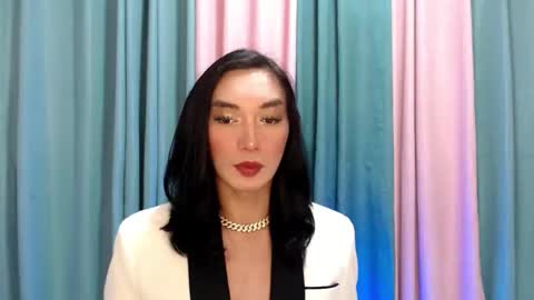 Snapshot of yourqueenlucifer chatting on 11/26/25, 03:13 QueenLuci online show from 11/26/25, 03:13